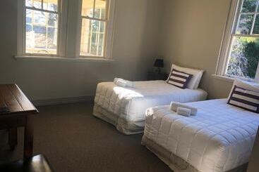 هتل Teschemakers Resort