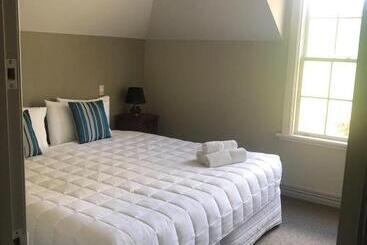هتل Teschemakers Resort