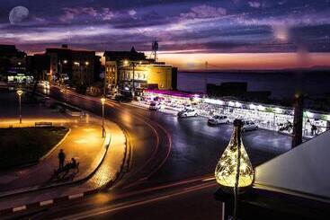 تختخواب و صبحانه Calypso Home Oran