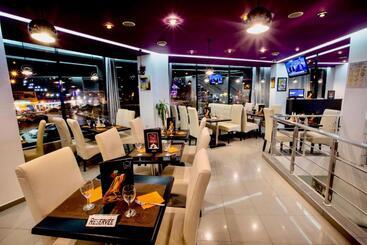 تختخواب و صبحانه Calypso Home Oran