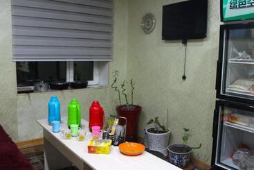 City Hostel & Tours