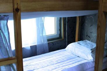 City Hostel & Tours