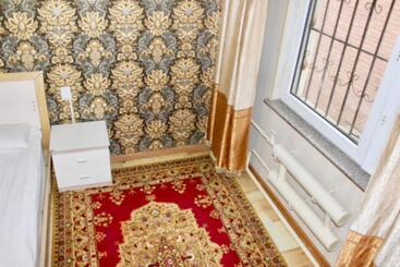 City Hostel & Tours