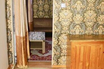 City Hostel & Tours