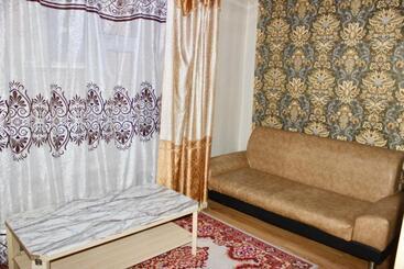 City Hostel & Tours