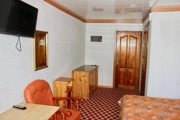 City Hostel & Tours