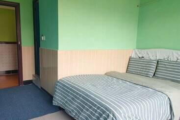 Foshan School Age Youth Hostel
