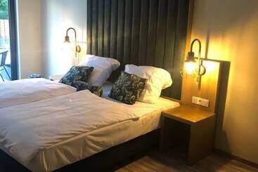 هتل Athen Kelsterbach Frankfurt Airport