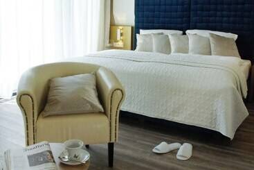 هتل Athen Kelsterbach Frankfurt Airport