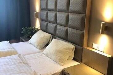 هتل Athen Kelsterbach Frankfurt Airport