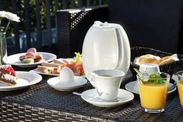 هتل Athen Kelsterbach Frankfurt Airport