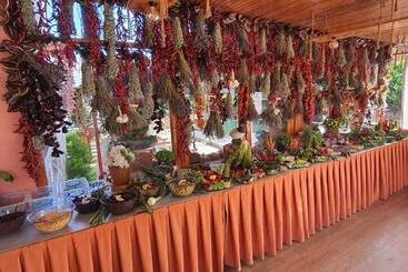 هتل Grand Yayla