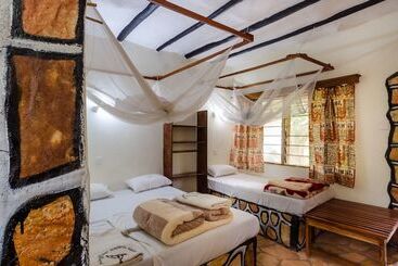 هتل Kingfisher Safaris Resort