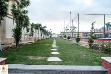 هتل Rehana Plaza