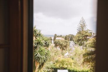 Nice Way Cascais Hostel & Surf Camp
