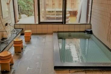 ریوکان Yuhigaura Onsen Konoya