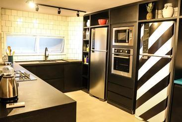 Artsy Vitoria Hostel