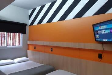 Artsy Vitoria Hostel