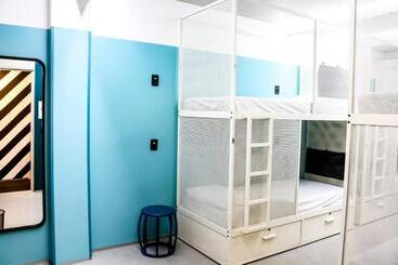 Artsy Vitoria Hostel
