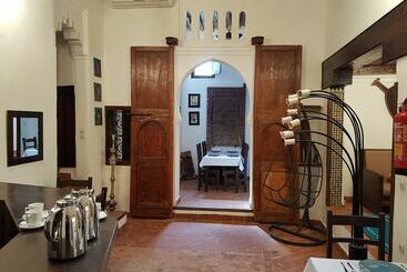住宿加早餐  Dar El Blad