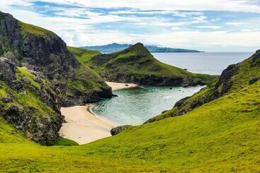 تختخواب و صبحانه Magnfred S Place Batanes