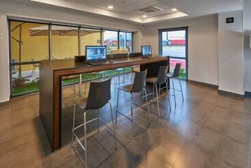 هتل City Express By Marriott Comitán
