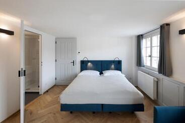 هتل Krone Hard   Self Check In