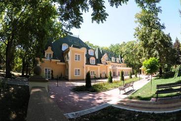 هتل Vila Park