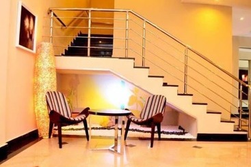 Seasons Hotel & Spa