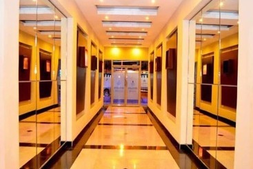 Seasons Hotel & Spa