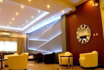 Seasons Hotel & Spa