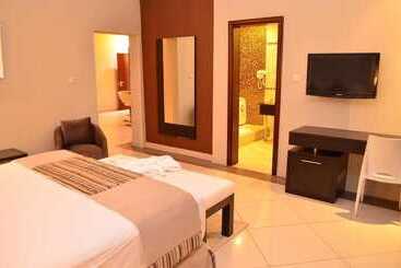 Seasons Hotel & Spa