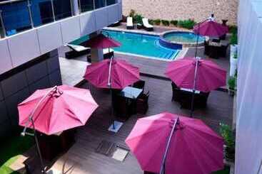 Seasons Hotel & Spa