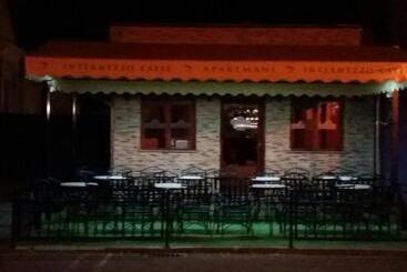 تختخواب و صبحانه Bed&breakfast Intermezzo Caffe