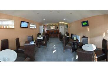 تختخواب و صبحانه Bed&breakfast Intermezzo Caffe