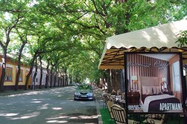 تختخواب و صبحانه Bed&breakfast Intermezzo Caffe