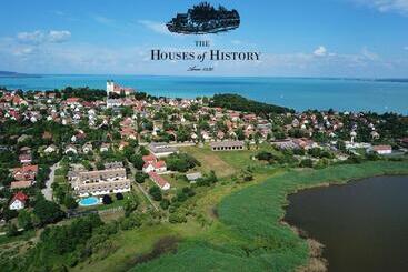 تختخواب و صبحانه The Houses Of History  Anno 1830