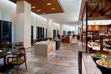 هتل Courtyard By Marriott Seoul Botanic Park