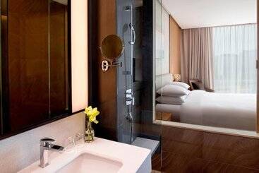 هتل Courtyard By Marriott Seoul Botanic Park