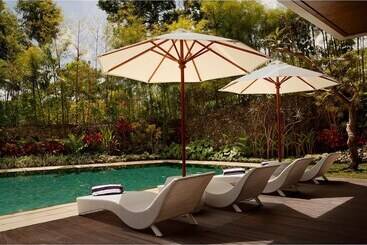 هتل Del Cielo Villa Jimbaran