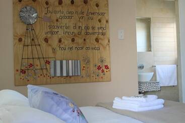 هتل Eldorado Lodge Cc