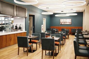 هتل Hilton Garden Inn Fredericton