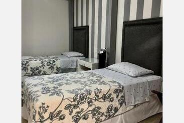 هتل Hostal Rio Piedra
