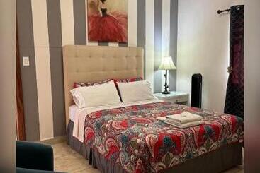 هتل Hostal Rio Piedra