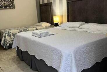 هتل Hostal Rio Piedra