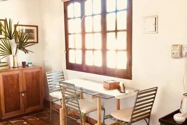 تختخواب و صبحانه Casa De Las Palmeras