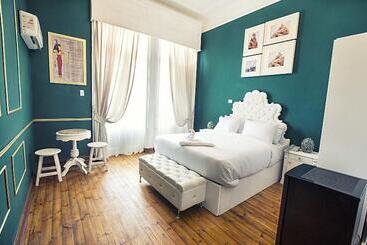 تختخواب و صبحانه Tahrir Plaza Suites   Museum View