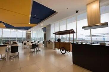 هتل 88 Bekasi By Wh
