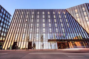 هتل Courtyard By Marriott Vilnius City Center
