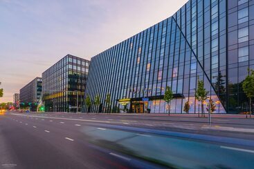 هتل Courtyard By Marriott Vilnius City Center